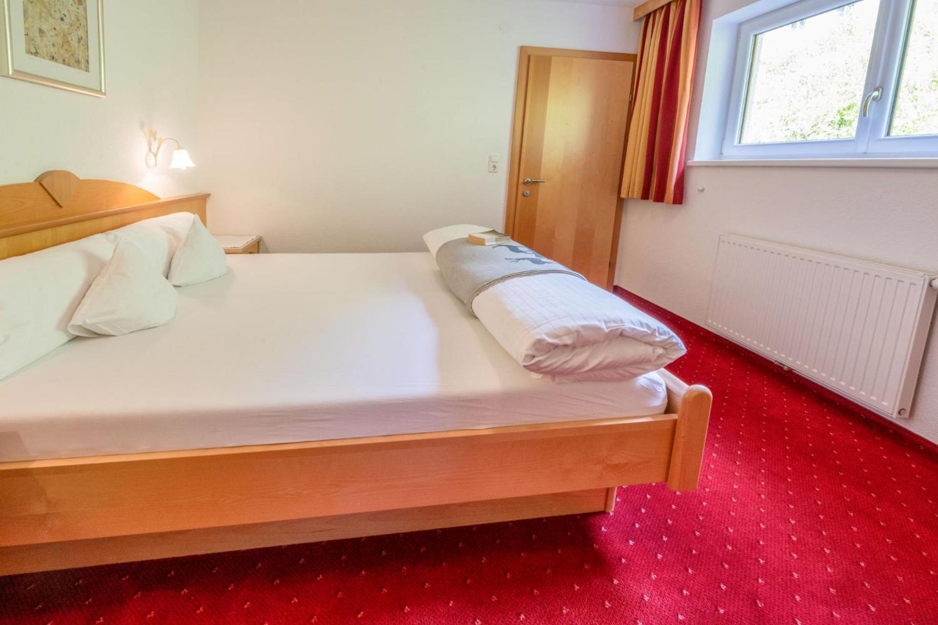 Haus Waldhof Otel Ischgl Oda fotoğraf